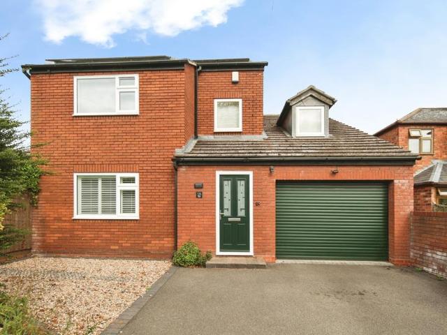 House for sale in Gun Hill, Warwickshire