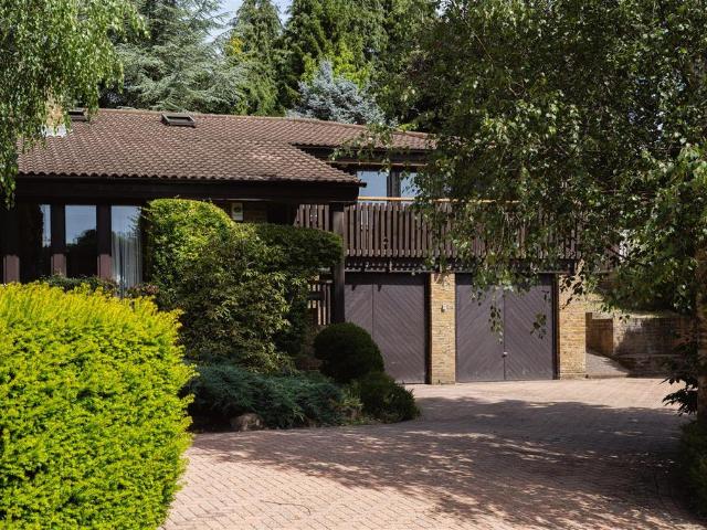 House for sale in Red Hill, Surrey