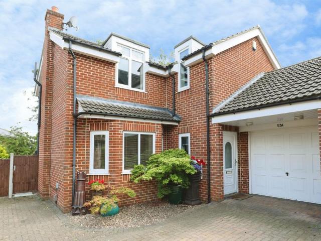 House for sale in Hookstone, Harrogate