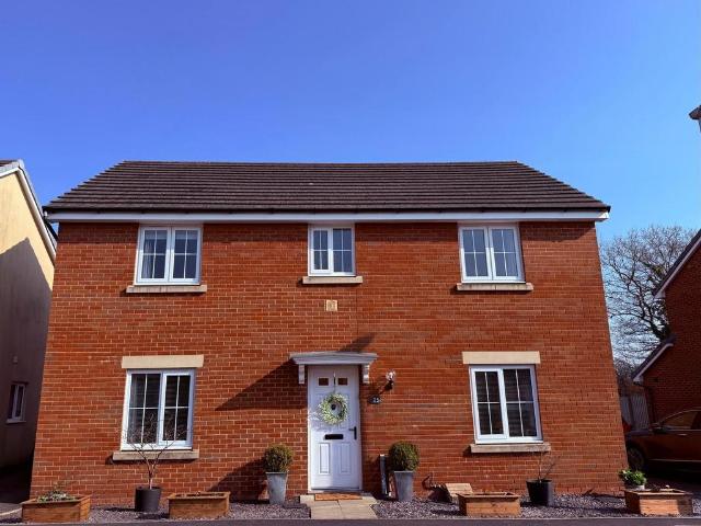 House for sale in Gorseinon, Wales