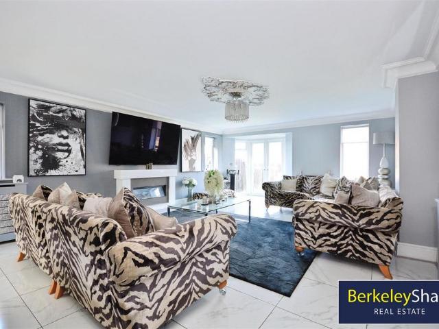 House for sale in Waddicar, Sefton