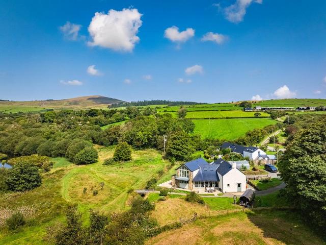 House for sale in Maenclochog, Wales