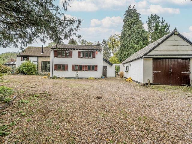 House for sale in Bromsberrow Heath, Gloucestershire
