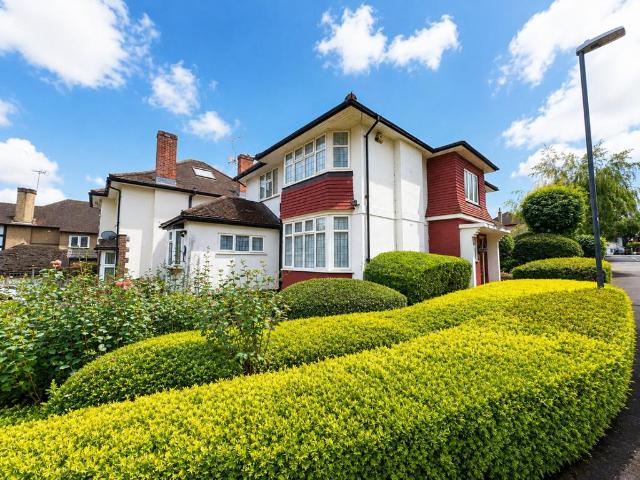 House for sale in Pinner, Greater London