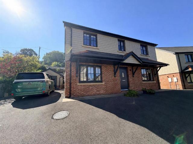 House for sale in Betws