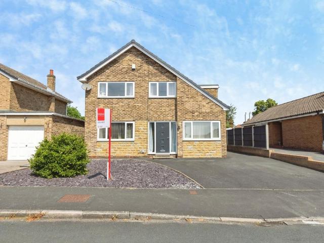 House for sale in Horbury, West Yorkshire