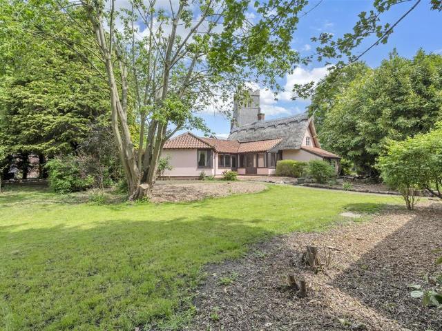 House for sale in Bedingfield, Suffolk