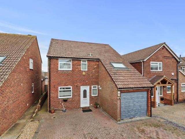 House for sale in Hamlands, Eastbourne