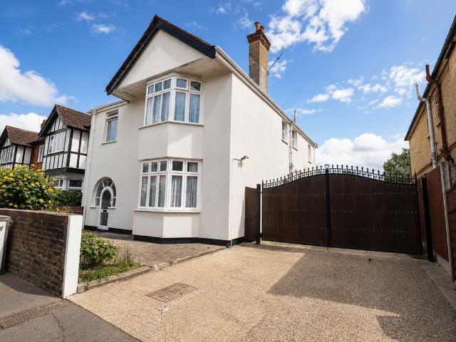 House for sale in Holywell Estate, North Watford
