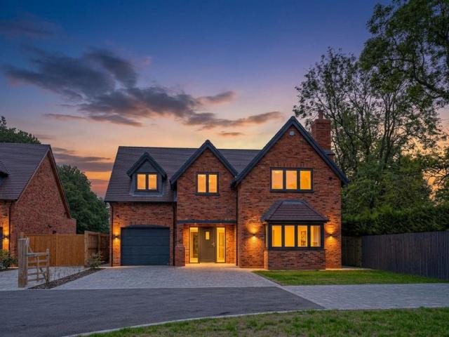 House for sale in Wood End, Stratford-on-Avon
