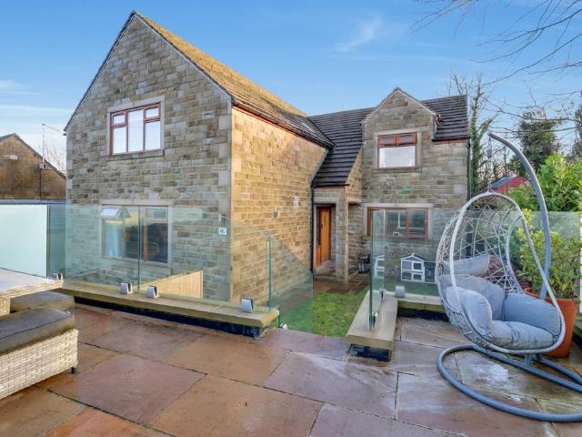 House for sale in Salendine Nook, Kirklees