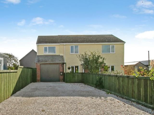 House for sale in Landewednack, Lizard