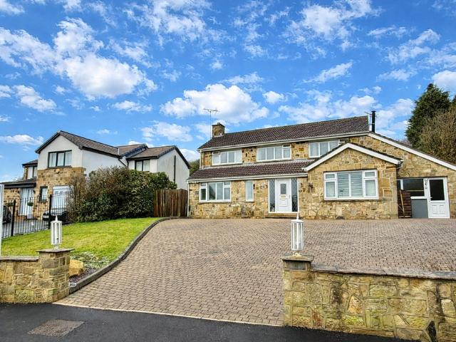 House for sale in Bardsey cum Rigton, West Yorkshire