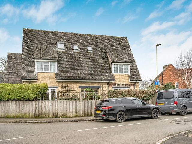 House for sale in Black Bourton, Oxfordshire