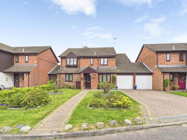 House for sale in Weston Turville