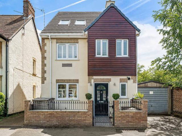 House for sale in The Slade, Oxfordshire