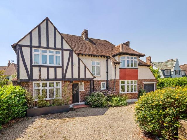 House for sale in Kidbrooke, Greater London