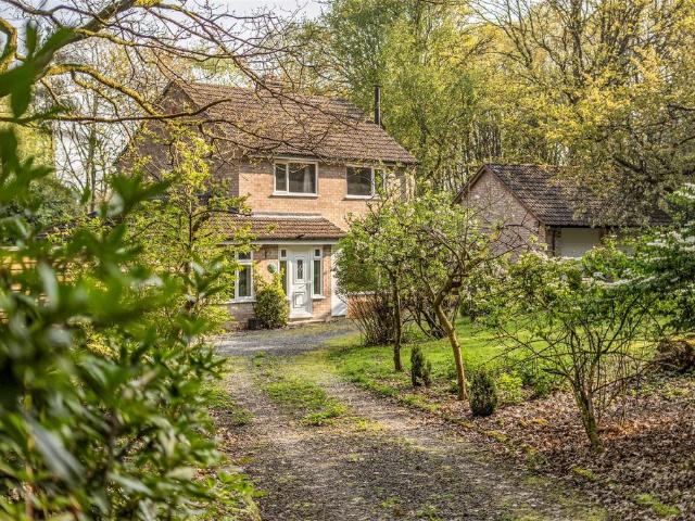 House for sale in Far Forest, Rushock