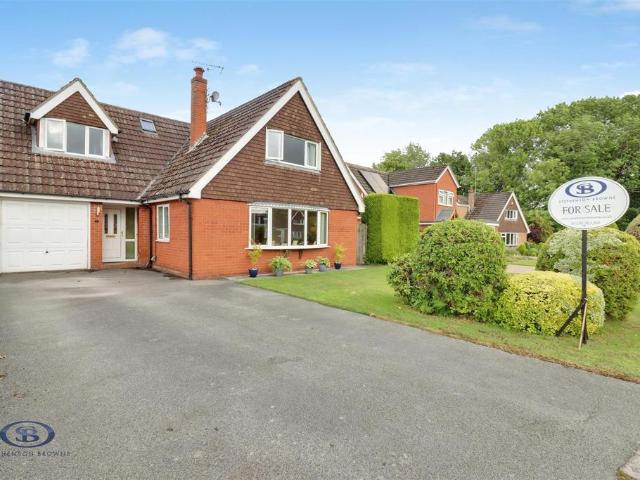 House for sale in Sandbach Heath, Sandbach