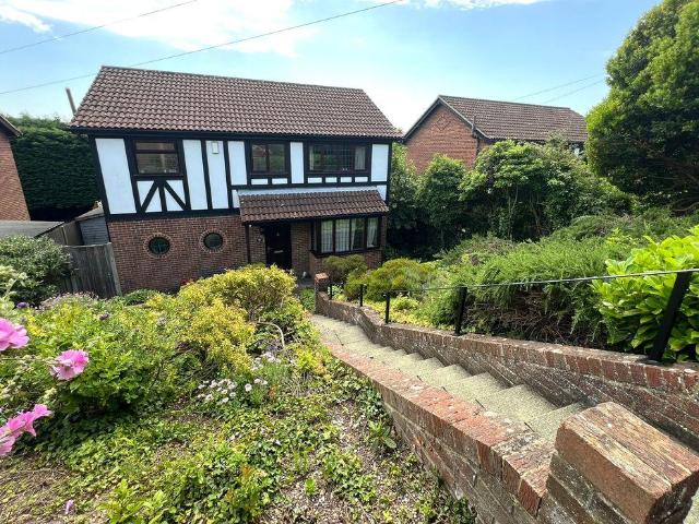 House for sale in Mill Hill, Ash