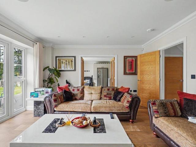 House for sale in Vinters Park, Midway