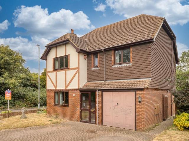 House for sale in Bromstone, Acol