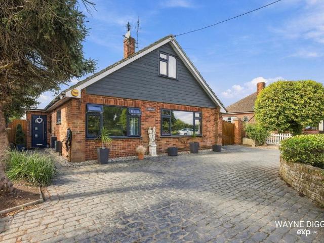 House for sale in East Tilbury, Essex
