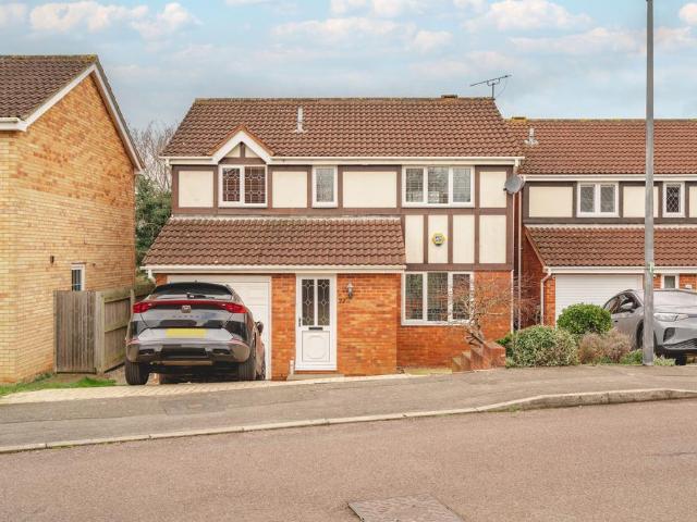 House for sale in Downend, Moorend
