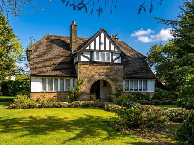 House for sale in West Breary, West Yorkshire