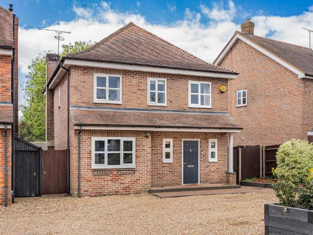 House for sale in Five Acres, Hertfordshire