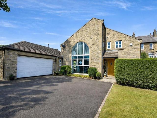 House for sale in Willowfield, Sowerby Bridge