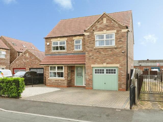House for sale in Hatfield, South Yorkshire