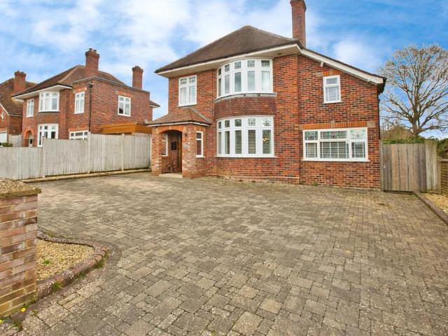 House for sale in Preston Plucknett, Yeovil