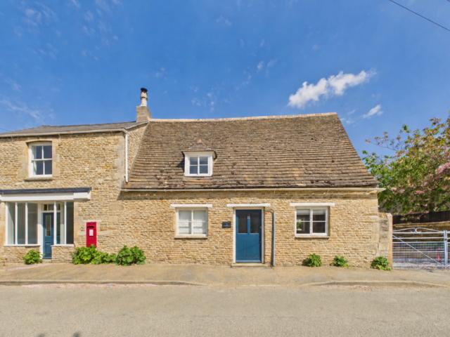 House for sale in Yarwell