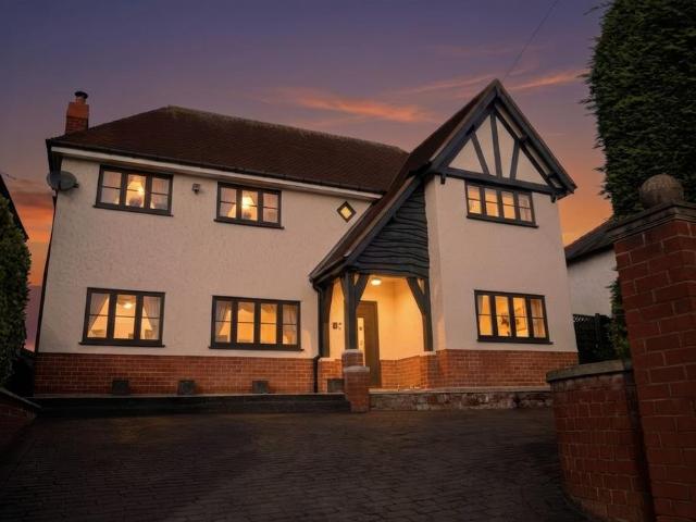 House for sale in Tarvin, Cheshire