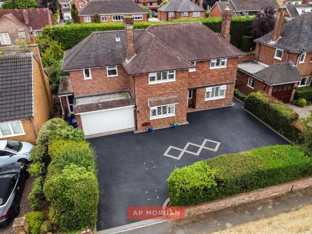 House for sale in Stourbridge, West Midlands