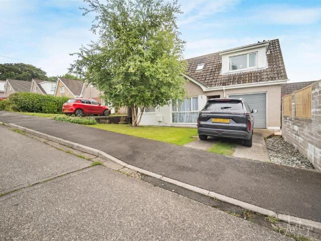House for sale in Nangreaves, Wales