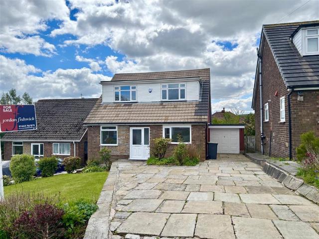House for sale in Charlesworth, East Midlands