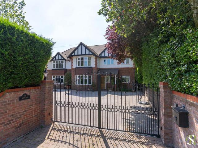 House for sale in Knutsford