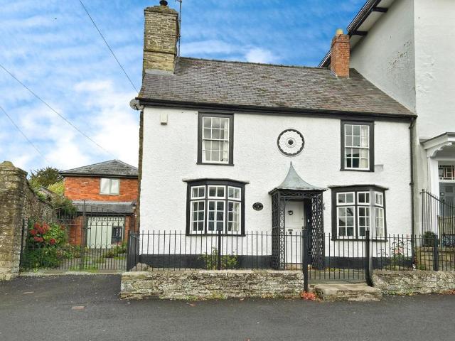 House for sale in Headbrook, Kington
