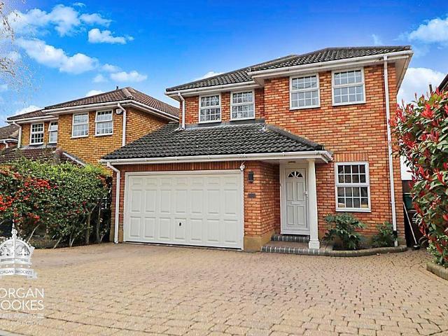 House for sale in South Benfleet, Essex