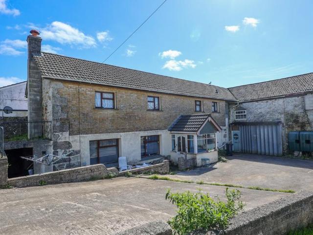 House for sale in St Stephen, Cornwall
