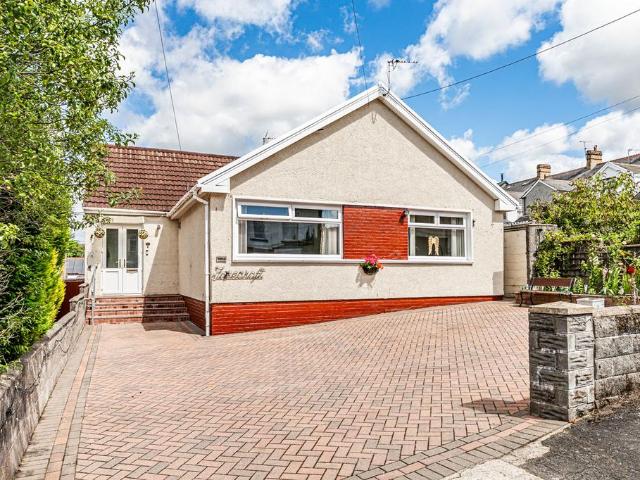 House for sale in Pontyclun, Wales