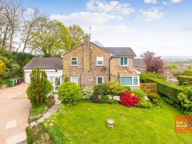 House for sale in Watergate, Devon