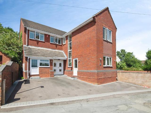 House for sale in Gornal Wood, Lower Gornal