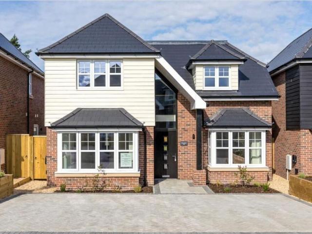 House for sale in St Leonards, East Dorset