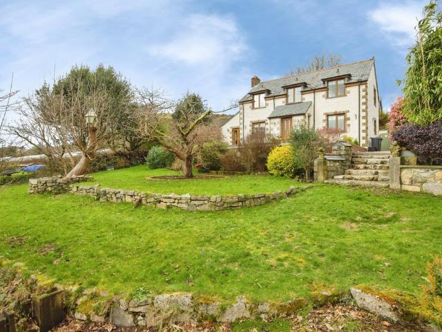 House for sale in Lanjeth, Cornwall
