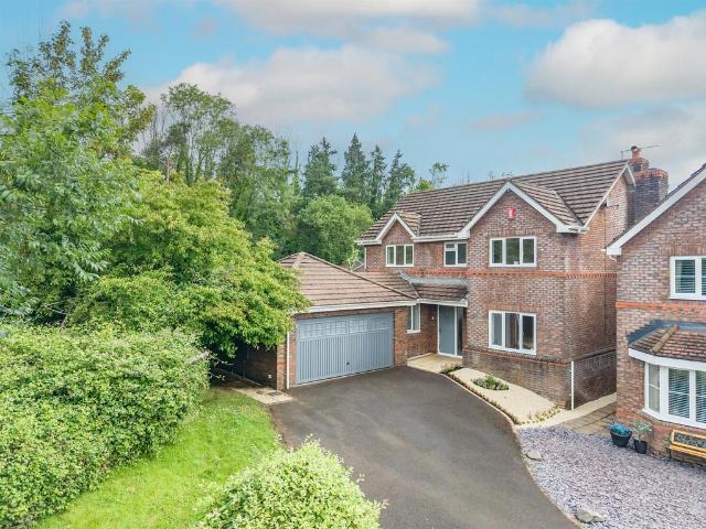 House for sale in Coedkernew, Wales