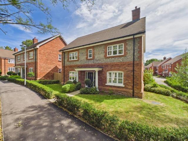 House for sale in Winkfield