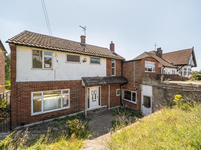House for sale in London Borough of Croydon, Purley